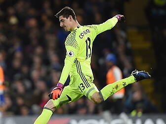 Chelsea keeper Thibaut Courtoi...